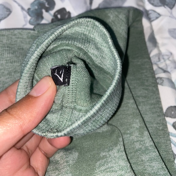 ❌SOLD❌Gymshark Light Green Camo Seamless Leggings - Picture 12 of 12